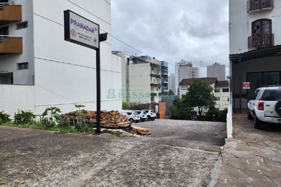 Terreno, no bairro Panazzolo em Caxias do Sul para Comprar