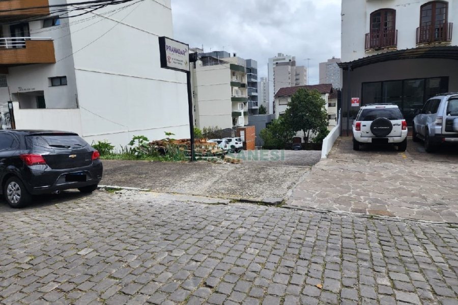 Terreno, no bairro Panazzolo em Caxias do Sul para Comprar