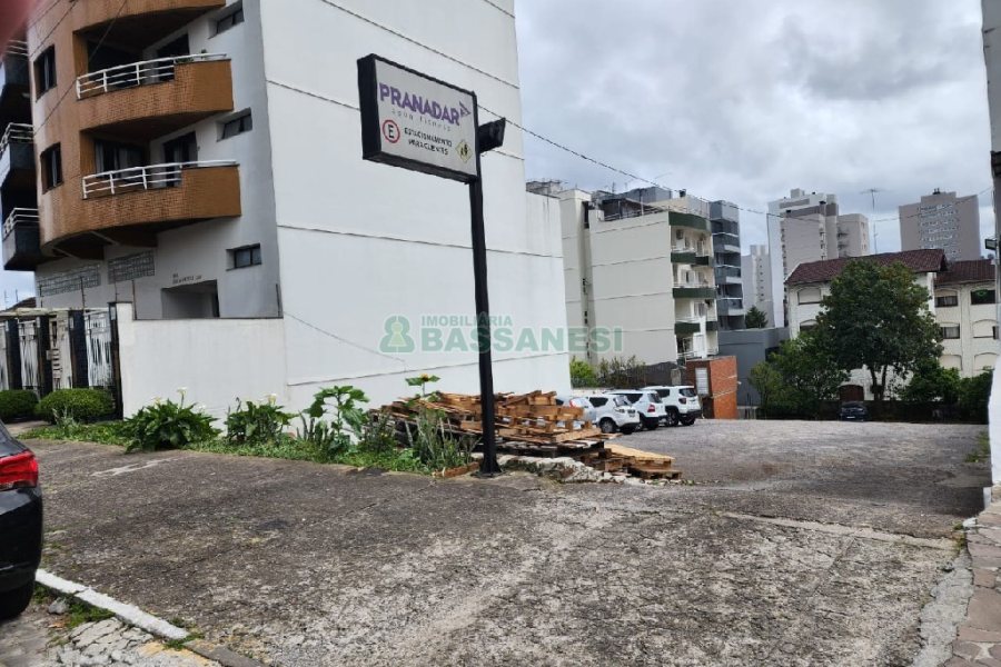 Terreno, no bairro Panazzolo em Caxias do Sul para Comprar