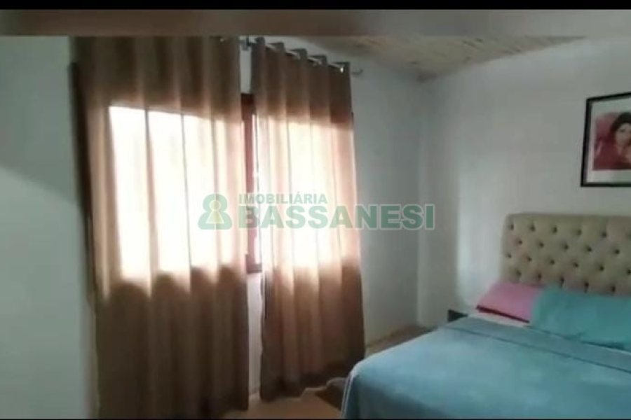 Casa com 180m², 3 dormitórios, 4 vagas, no bairro Bela Vista em Caxias do Sul para Comprar