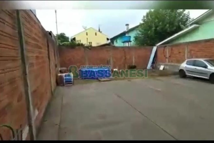 Casa com 180m², 3 dormitórios, 4 vagas, no bairro Bela Vista em Caxias do Sul para Comprar