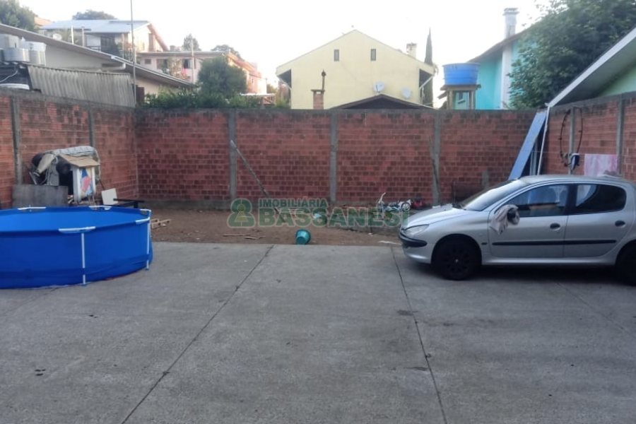 Casa com 180m², 3 dormitórios, 4 vagas, no bairro Bela Vista em Caxias do Sul para Comprar