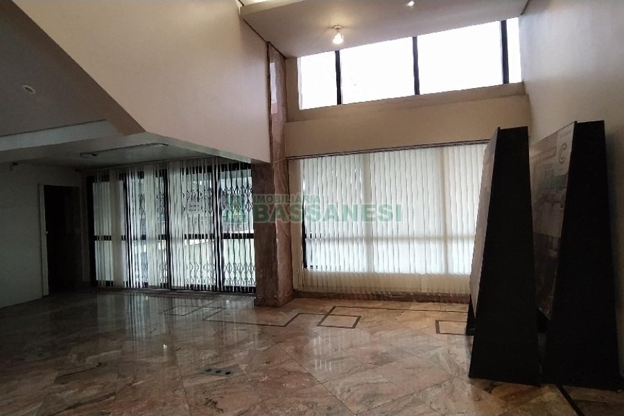 Sala com 399m², no bairro São Pelegrino em Caxias do Sul para Alugar