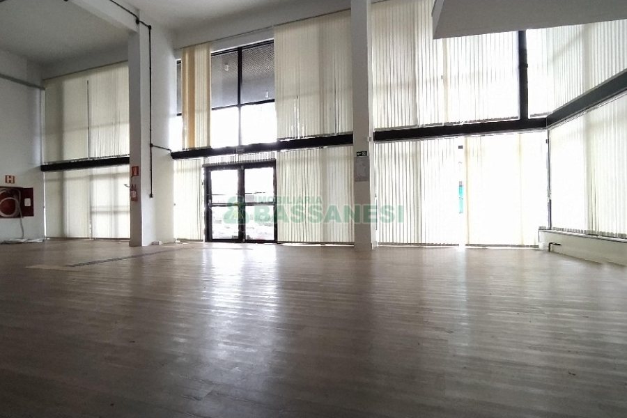 Sala com 399m², no bairro São Pelegrino em Caxias do Sul para Alugar