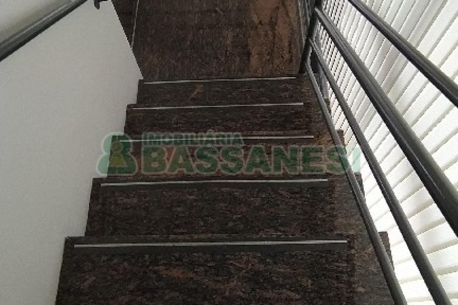 Sala com 399m², no bairro São Pelegrino em Caxias do Sul para Alugar