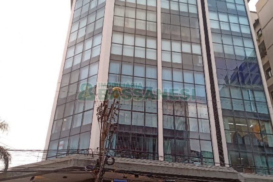 Sala com 103m², 1 vaga, no bairro Centro em Caxias do Sul para Comprar