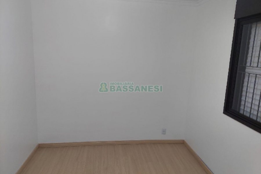 Apto Mobiliado com 70m², 2 dormitórios, 1 vaga, no bairro Petrópolis em Caxias do Sul para Alugar