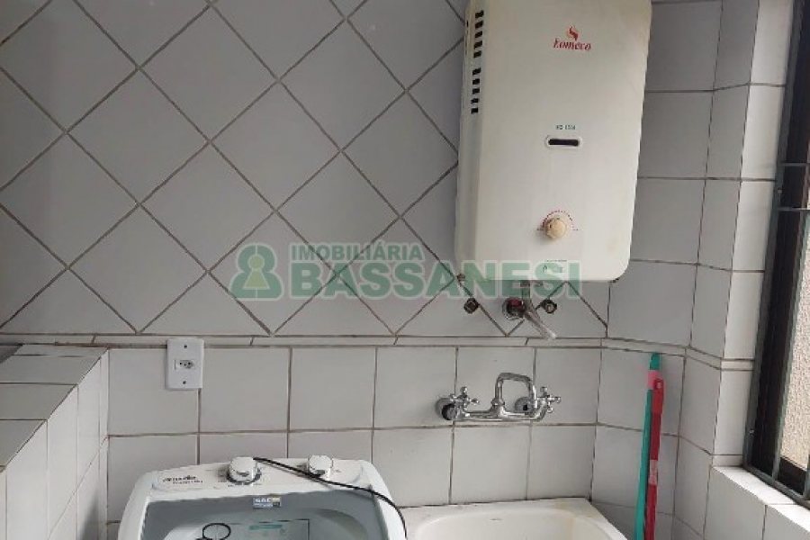 Apto Mobiliado com 70m², 2 dormitórios, 1 vaga, no bairro Petrópolis em Caxias do Sul para Alugar