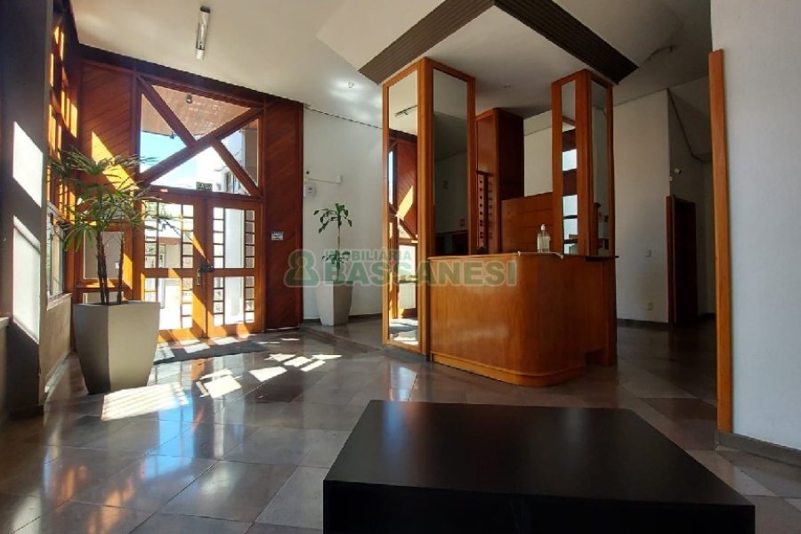 Apartamento com 160m², 3 dormitórios, 2 vagas, no bairro Centro em Caxias do Sul para Comprar