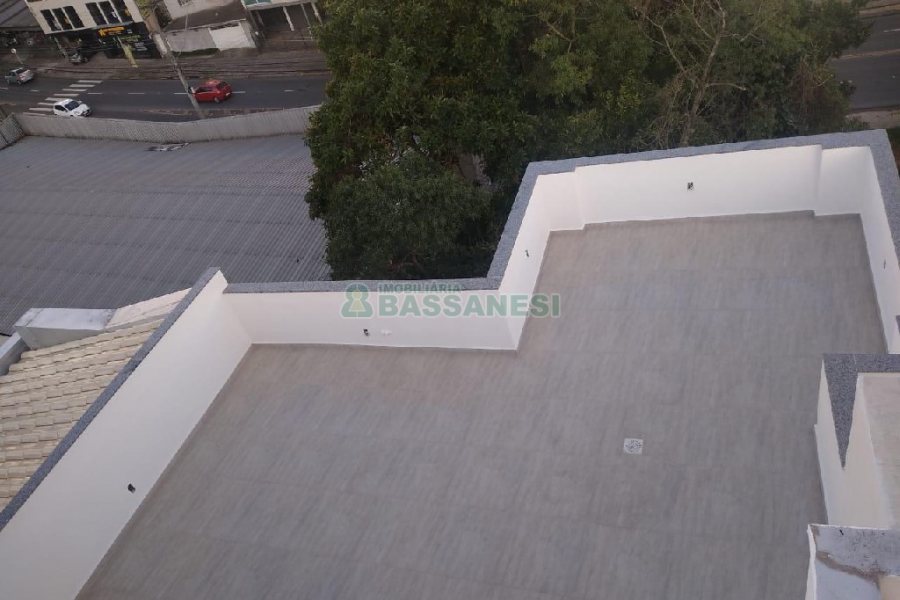 Apto Mobiliado com 296m², 3 dormitórios, 3 vagas, no bairro São Leopoldo em Caxias do Sul para Alugar ou Comprar