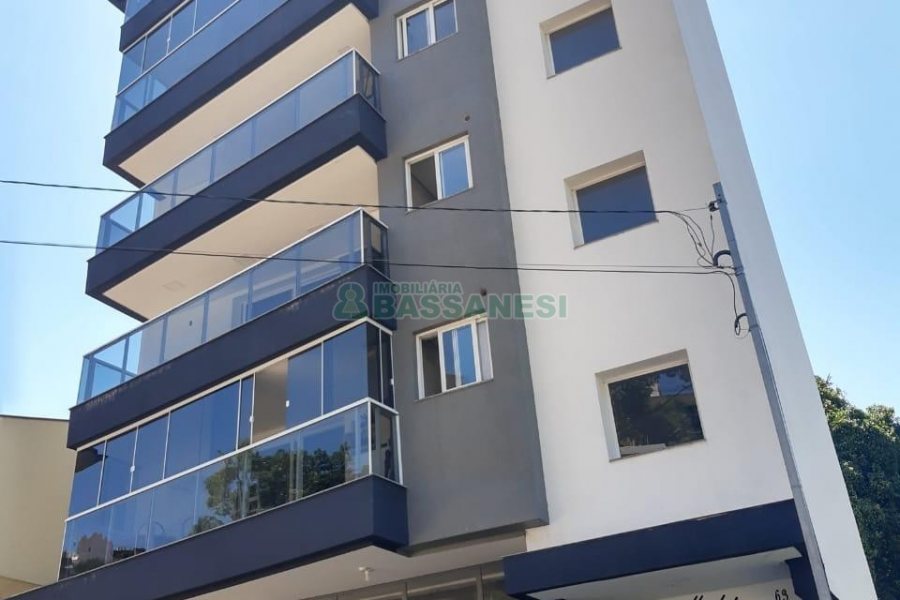 Apto Mobiliado com 296m², 3 dormitórios, 3 vagas, no bairro São Leopoldo em Caxias do Sul para Alugar ou Comprar