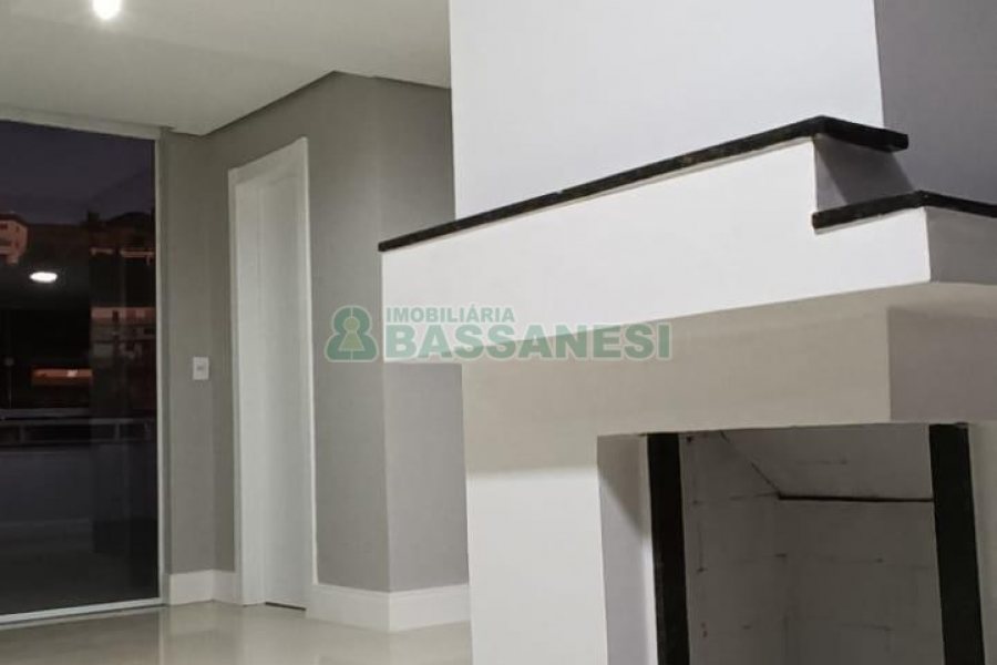 Apto Mobiliado com 296m², 3 dormitórios, 3 vagas, no bairro São Leopoldo em Caxias do Sul para Alugar ou Comprar