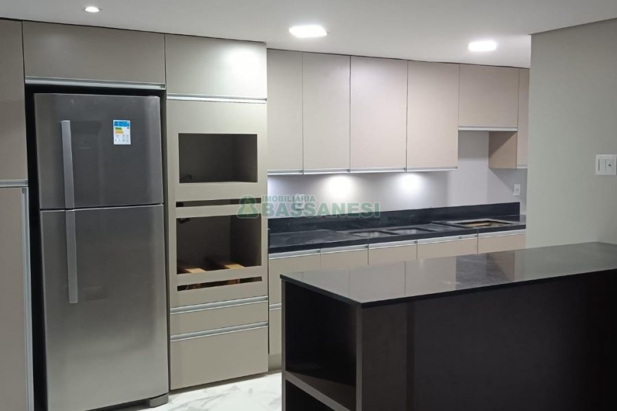 Apto Mobiliado com 296m², 3 dormitórios, 3 vagas, no bairro São Leopoldo em Caxias do Sul para Alugar ou Comprar