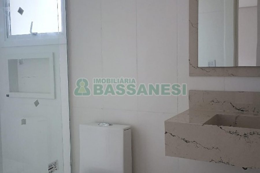 Apto Mobiliado com 296m², 3 dormitórios, 3 vagas, no bairro São Leopoldo em Caxias do Sul para Alugar ou Comprar