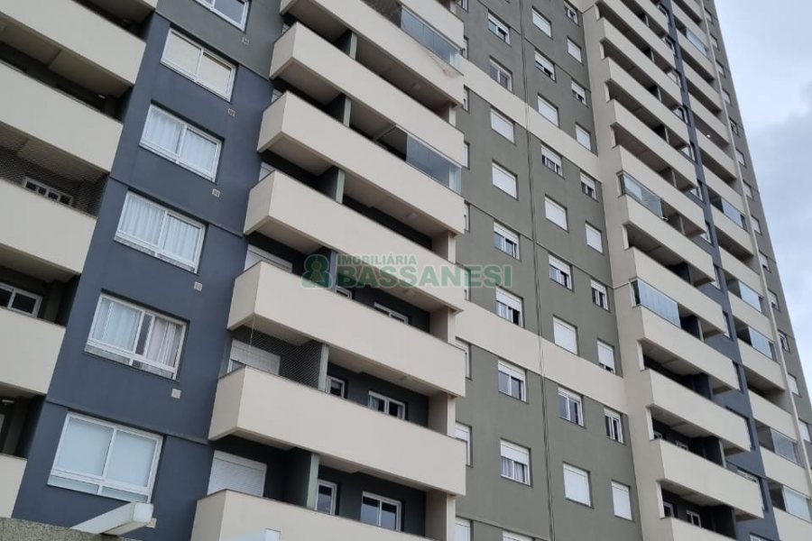 Apartamento com 85m², 3 dormitórios, 2 vagas, no bairro Centro em Caxias do Sul para Comprar