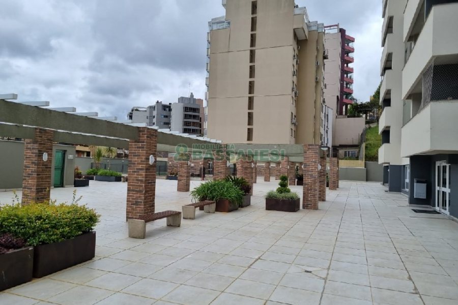 Apartamento com 85m², 3 dormitórios, 2 vagas, no bairro Centro em Caxias do Sul para Comprar