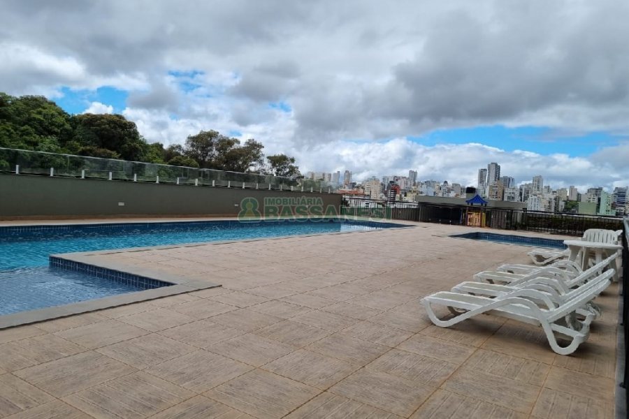 Apartamento com 85m², 3 dormitórios, 2 vagas, no bairro Centro em Caxias do Sul para Comprar