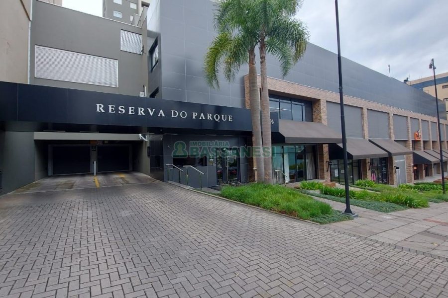 Apartamento com 85m², 3 dormitórios, 2 vagas, no bairro Centro em Caxias do Sul para Comprar