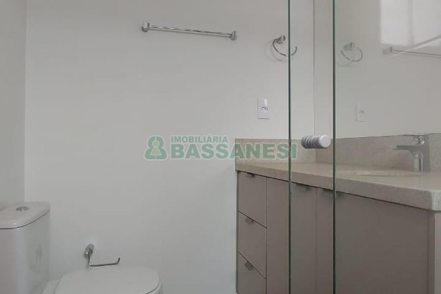 Apartamento com 85m², 3 dormitórios, 2 vagas, no bairro Centro em Caxias do Sul para Comprar