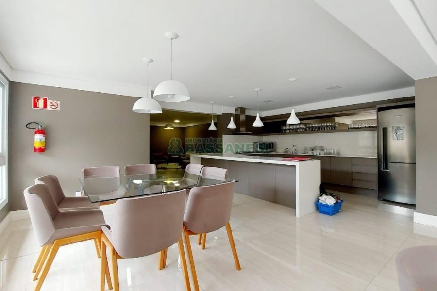 Apartamento com 85m², 3 dormitórios, 2 vagas, no bairro Centro em Caxias do Sul para Comprar