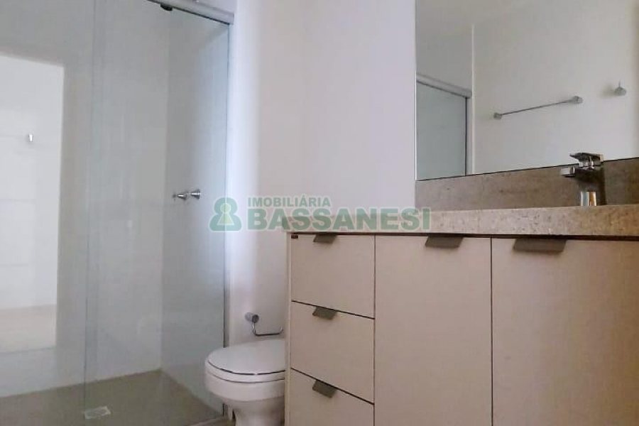 Apartamento com 85m², 3 dormitórios, 2 vagas, no bairro Centro em Caxias do Sul para Comprar