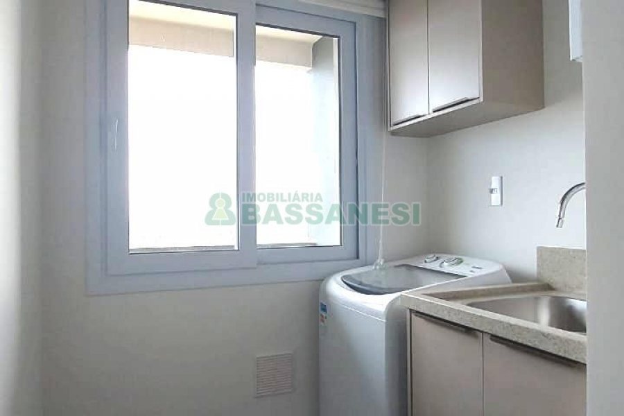Apartamento com 85m², 3 dormitórios, 2 vagas, no bairro Centro em Caxias do Sul para Comprar