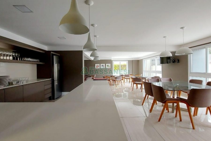 Apartamento com 85m², 3 dormitórios, 2 vagas, no bairro Centro em Caxias do Sul para Comprar