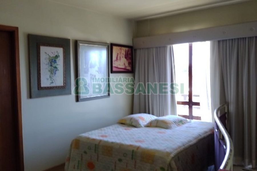 Apto/Cobertura com 424m², 4 dormitórios, 5 vagas, no bairro São Pelegrino em Caxias do Sul para Comprar