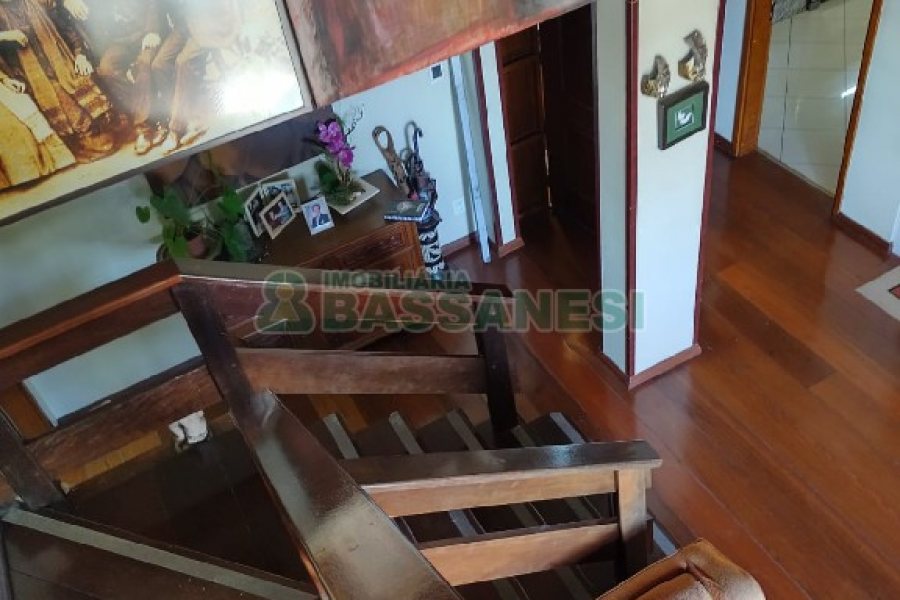 Apto/Cobertura com 424m², 4 dormitórios, 5 vagas, no bairro São Pelegrino em Caxias do Sul para Comprar