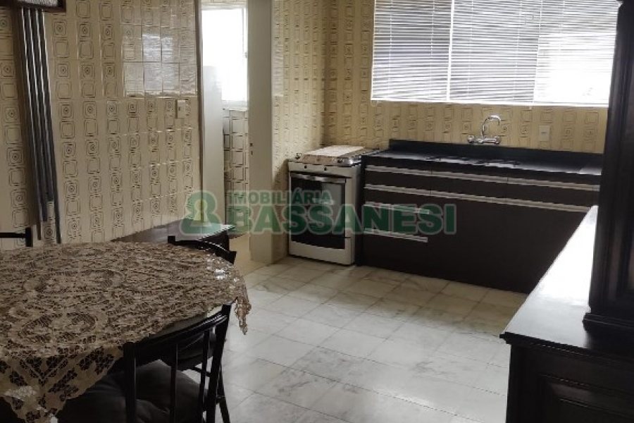 Apartamento com 156m², 3 dormitórios, 1 vaga, no bairro Lourdes em Caxias do Sul para Comprar