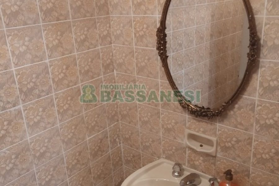 Apartamento com 156m², 3 dormitórios, 1 vaga, no bairro Lourdes em Caxias do Sul para Comprar