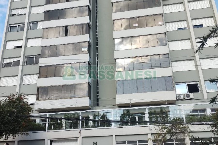 Apartamento com 156m², 3 dormitórios, 1 vaga, no bairro Lourdes em Caxias do Sul para Comprar