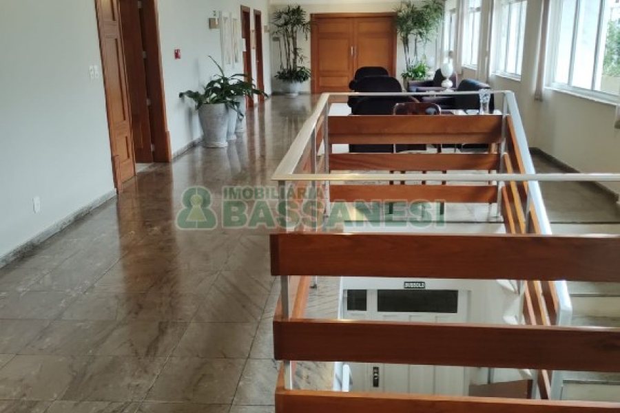 Apartamento com 156m², 3 dormitórios, 1 vaga, no bairro Lourdes em Caxias do Sul para Comprar