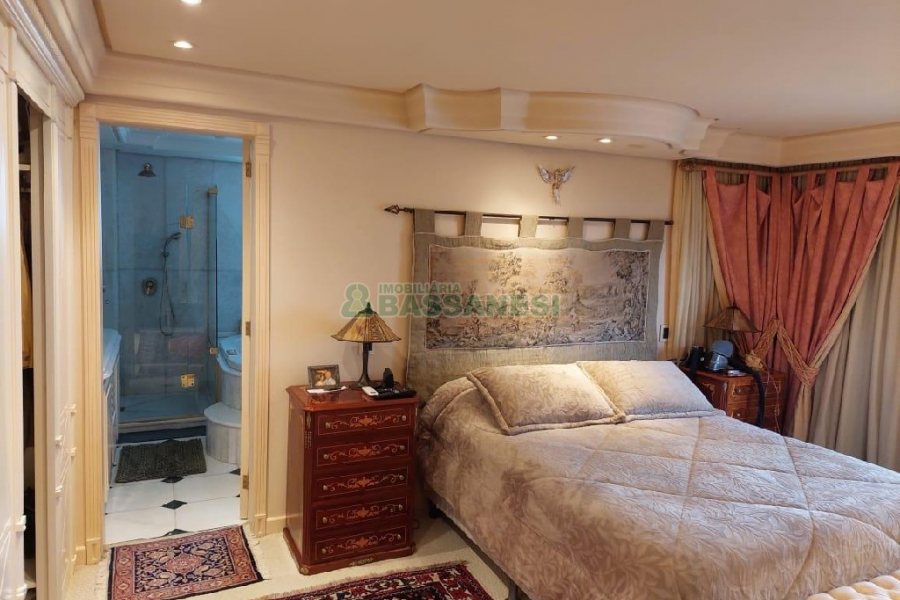 Apto/Cobertura com 317m², 4 dormitórios, 6 vagas, no bairro Madureira em Caxias do Sul para Comprar