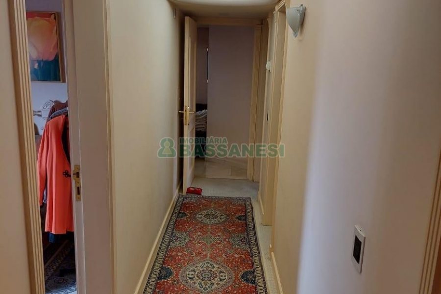 Apto/Cobertura com 317m², 4 dormitórios, 6 vagas, no bairro Madureira em Caxias do Sul para Comprar