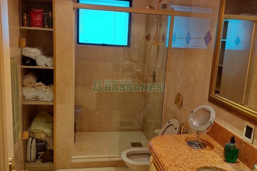 Apto/Cobertura com 317m², 4 dormitórios, 6 vagas, no bairro Madureira em Caxias do Sul para Comprar