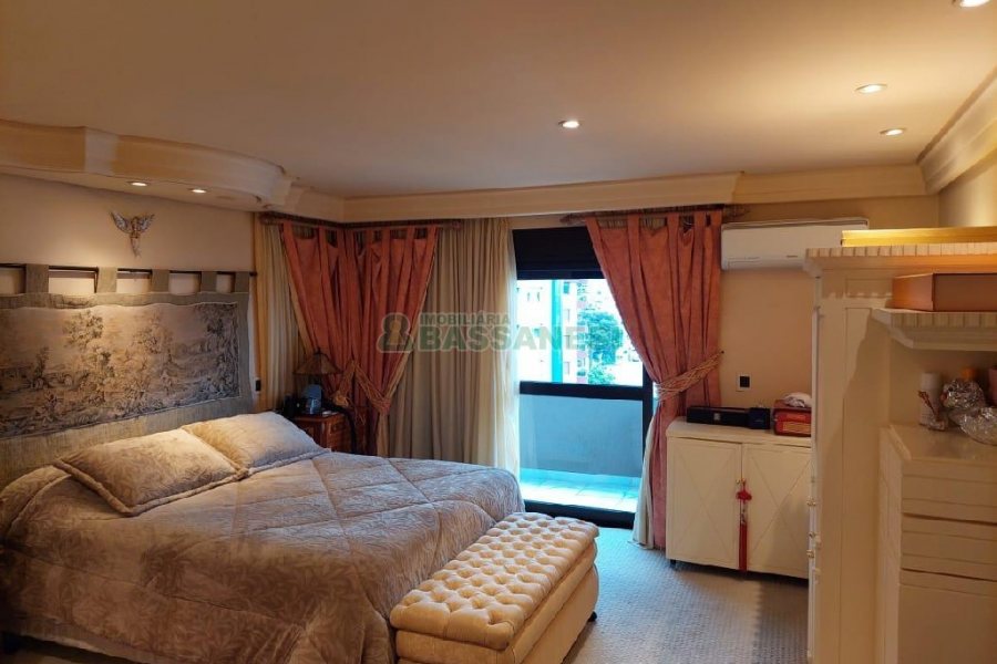 Apto/Cobertura com 317m², 4 dormitórios, 6 vagas, no bairro Madureira em Caxias do Sul para Comprar