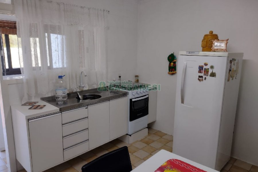 Apartamento com 95m², 2 dormitórios, 1 vaga, no bairro Madureira em Caxias do Sul para Comprar