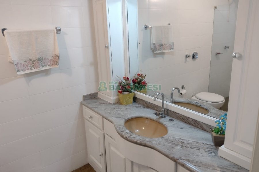 Apartamento com 95m², 2 dormitórios, 1 vaga, no bairro Madureira em Caxias do Sul para Comprar