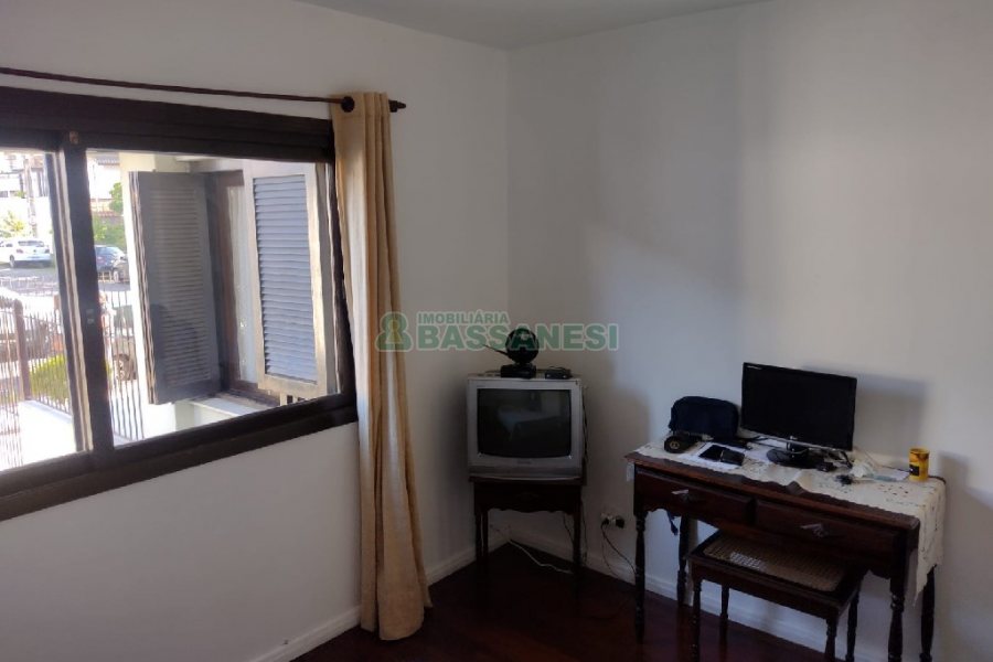 Apartamento com 95m², 2 dormitórios, 1 vaga, no bairro Madureira em Caxias do Sul para Comprar