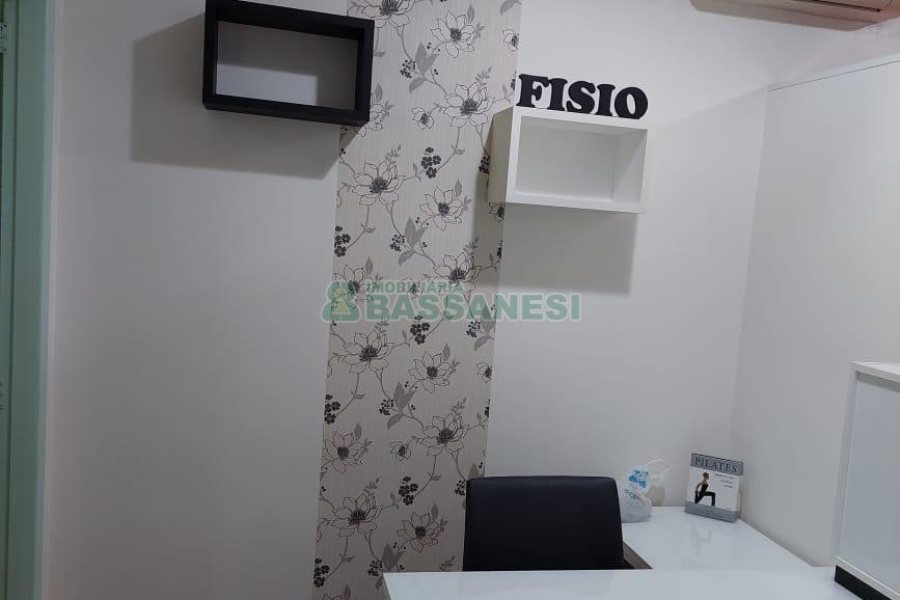 Loja Mobiliada com 77m², no bairro Pioneiro em Caxias do Sul para Alugar