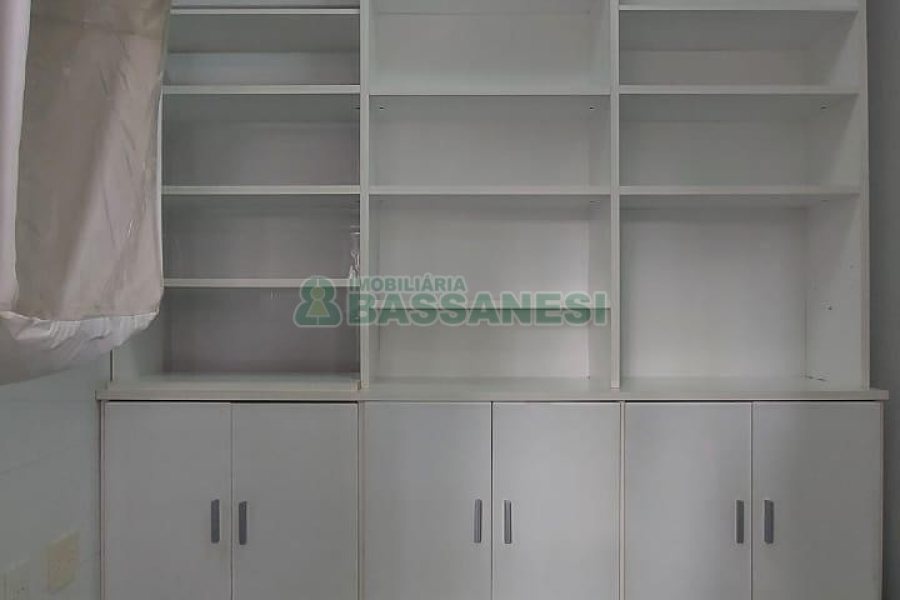 Apto Mobiliado com 187m², 3 dormitórios, 2 vagas, no bairro Lourdes em Caxias do Sul para Comprar