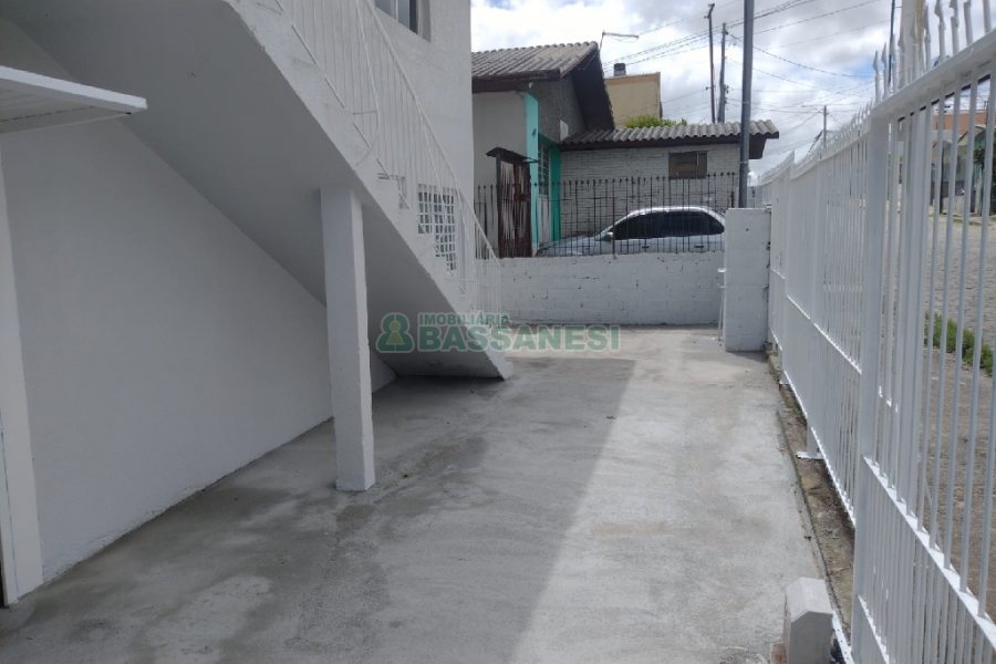 Casa com 300m², 5 dormitórios, 4 vagas, no bairro Nossa Senhora de Fátima em Caxias do Sul para Comprar