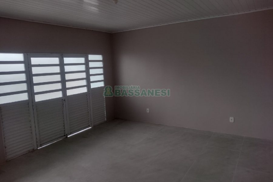 Casa com 300m², 5 dormitórios, 4 vagas, no bairro Nossa Senhora de Fátima em Caxias do Sul para Comprar