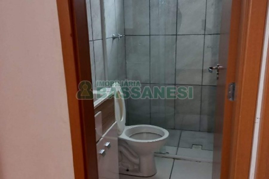 Apartamento com 40m², 2 dormitórios, 1 vaga, no bairro Bela Vista em Caxias do Sul para Alugar