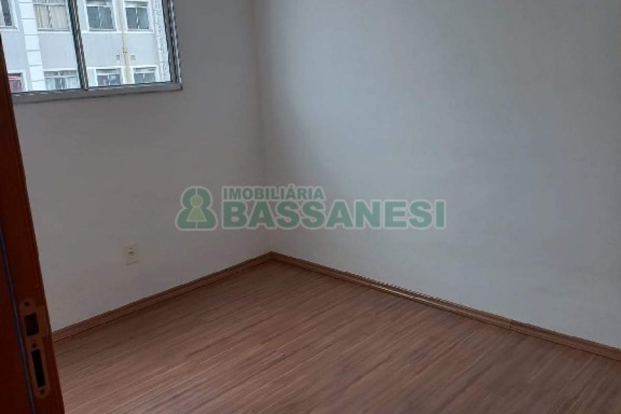 Apartamento com 40m², 2 dormitórios, 1 vaga, no bairro Bela Vista em Caxias do Sul para Alugar