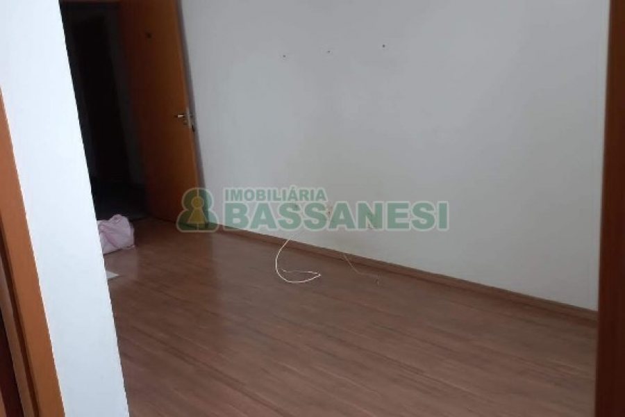 Apartamento com 40m², 2 dormitórios, 1 vaga, no bairro Bela Vista em Caxias do Sul para Alugar