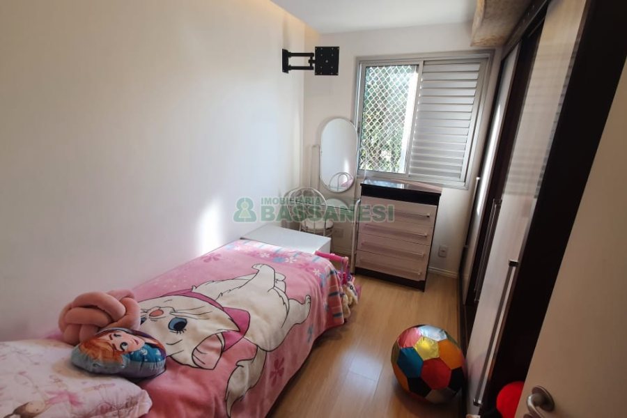 Apartamento com 65m², 3 dormitórios, 1 vaga, no bairro Lourdes em Caxias do Sul para Comprar