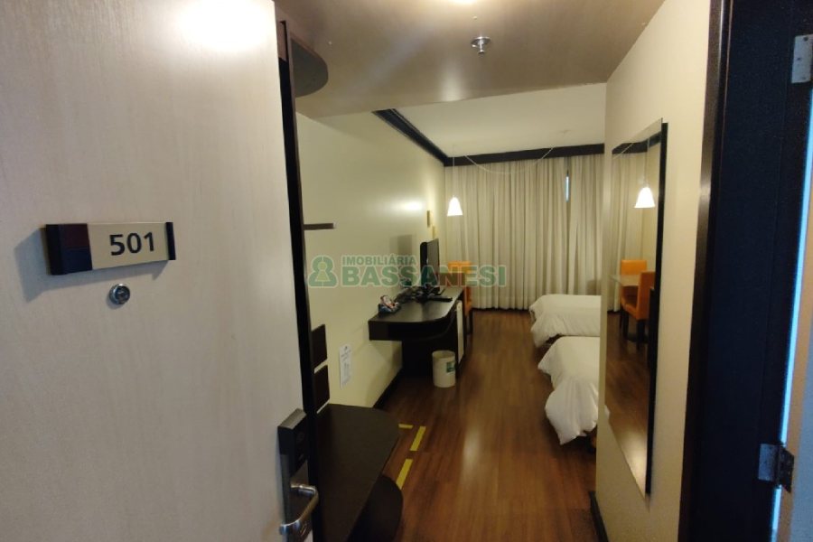 Apartamento com 27m², 1 dormitório, no bairro Centro em Caxias do Sul para Comprar