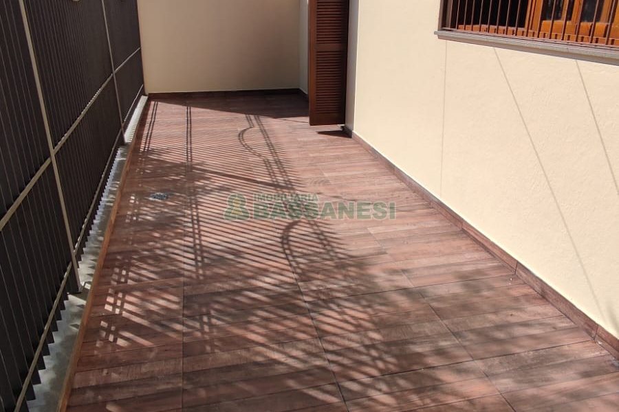 Sobrado com 257m², 4 dormitórios, 3 vagas, no bairro Colina Sorriso em Caxias do Sul para Comprar